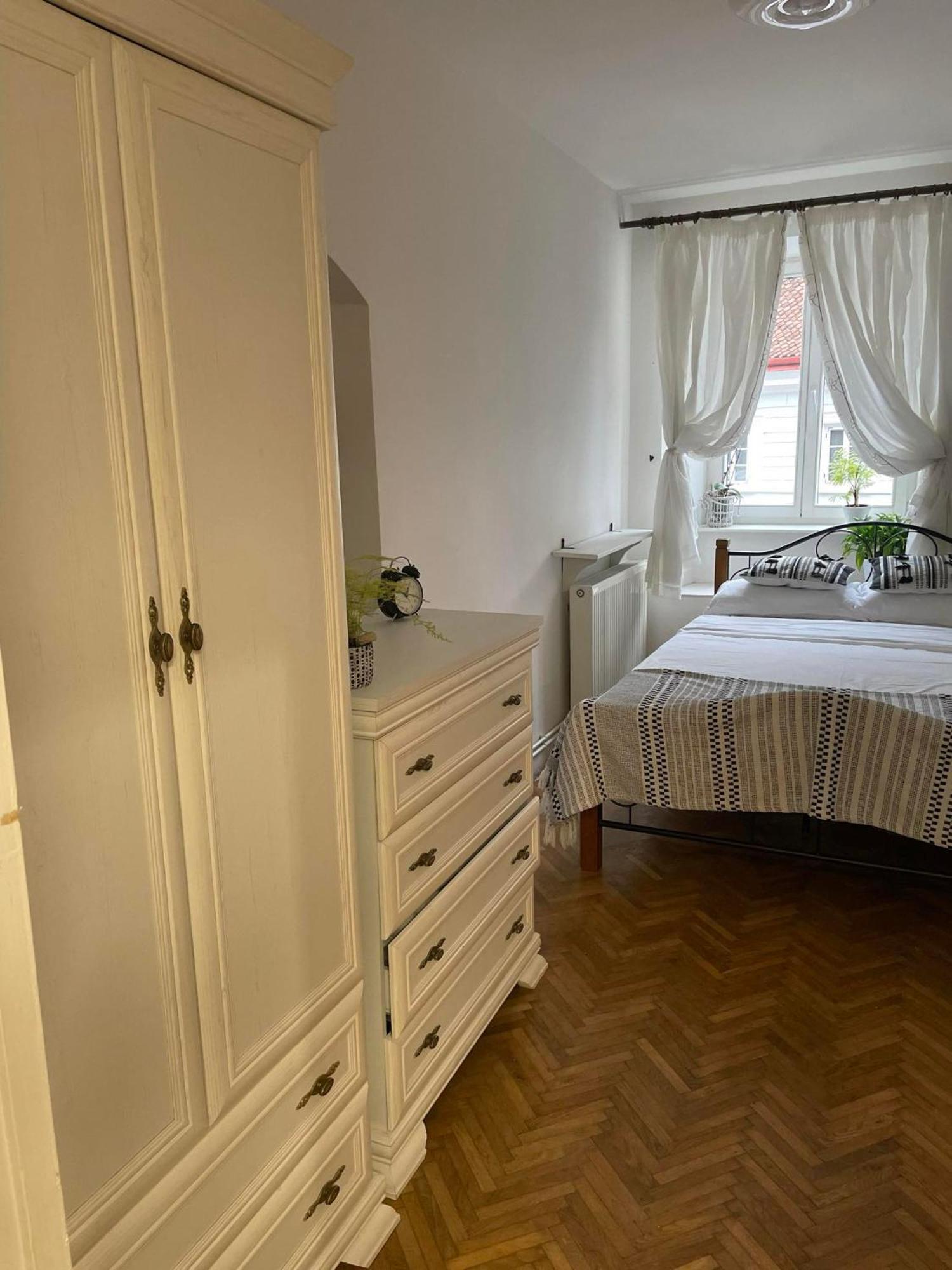 Valentina'S Apartment In City Center 브라쇼브 외부 사진